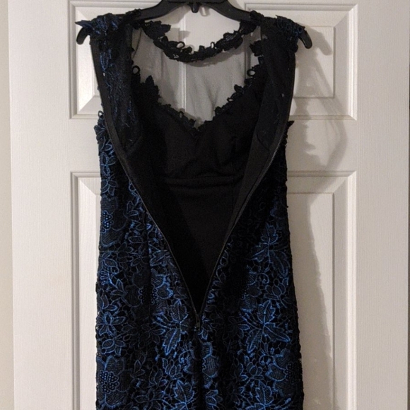 Formal dress - Picture 6 of 7